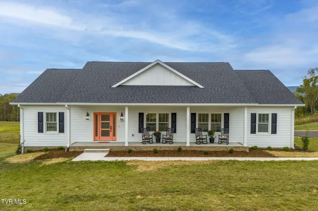 $635,000 | 182 St Johns Way, Chilhowie, VA 24319