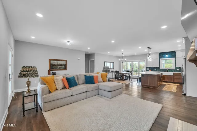 $635,000 | 182 St Johns Way, Chilhowie, VA 24319