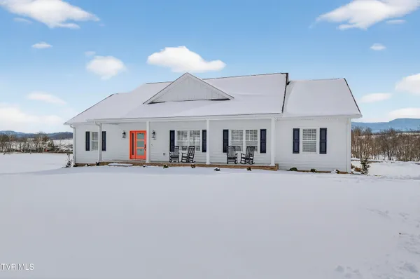 $599,900 | 182 St Johns Way, Chilhowie, VA 24319