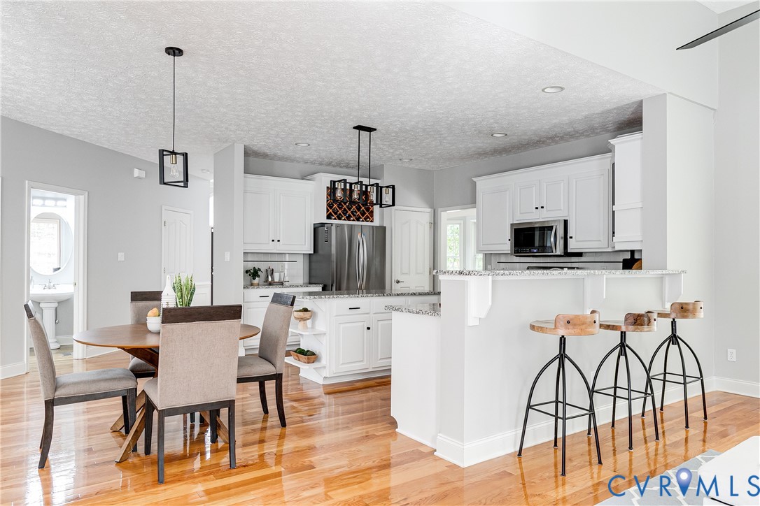 11401 Braidstone Lane Chesterfield, VA 23838 - Photo 17 of 47 Seating for everyone.