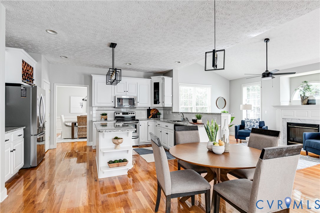 11401 Braidstone Lane Chesterfield, VA 23838 - Photo 18 of 47 This kitchen defines open concept