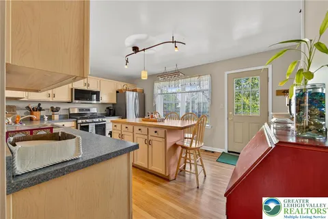 $339,000 | 120 North Oak Street, Freemansburg, PA 18017