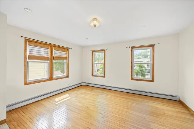 $978,888 | 150-39 Coolidge Avenue | Briarwood