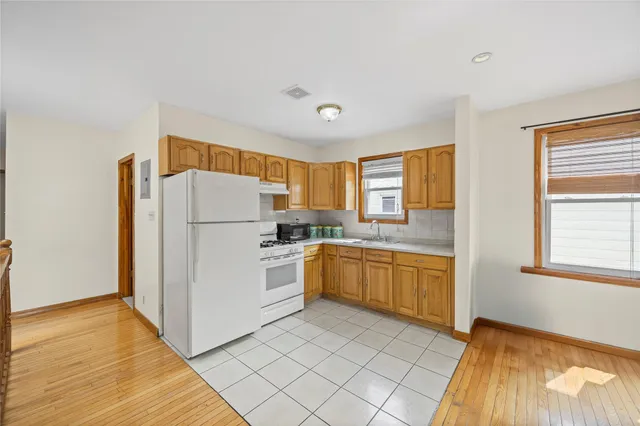 $978,888 | 150-39 Coolidge Avenue | Briarwood