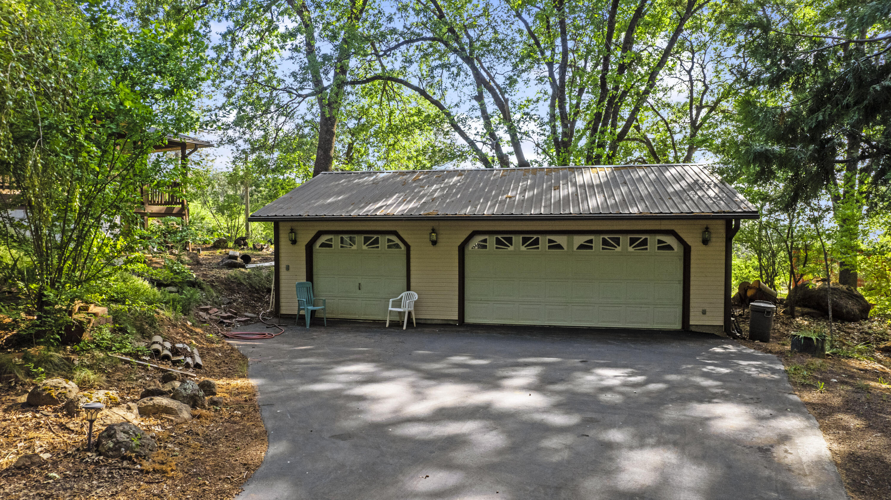 21110 Rolling Hills Road Manton, CA 96059 - Photo 26 of 34 a view of a house with garden