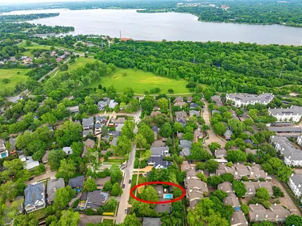 $949,000 | 2422 Loving Avenue, Dallas, TX 75214