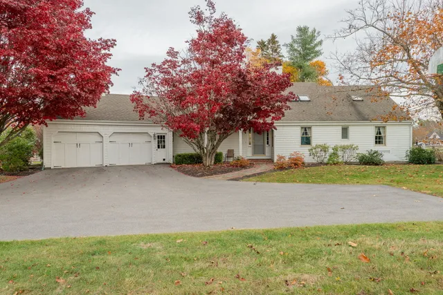 $1,295,000 | 15 Sea Cove Road, Cumberland, ME 04110