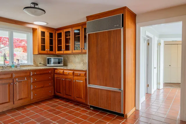 $1,295,000 | 15 Sea Cove Road, Cumberland, ME 04110