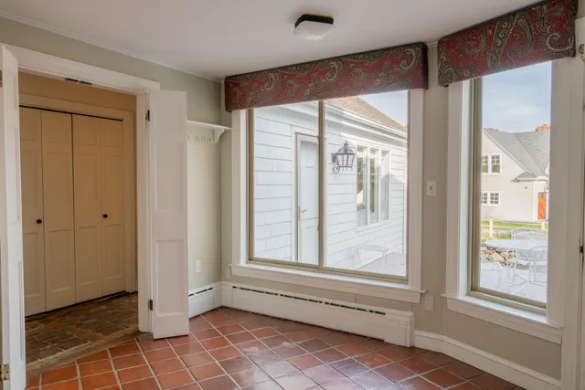 $1,295,000 | 15 Sea Cove Road, Cumberland, ME 04110