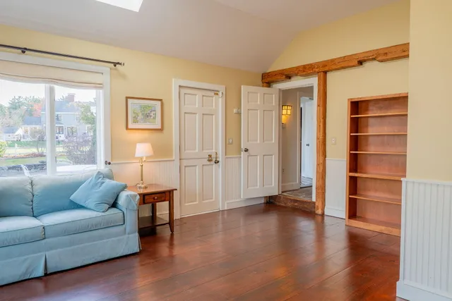 $1,295,000 | 15 Sea Cove Road, Cumberland, ME 04110