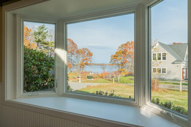 $1,295,000 | 15 Sea Cove Road, Cumberland, ME 04110