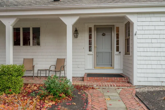 $1,295,000 | 15 Sea Cove Road, Cumberland, ME 04110