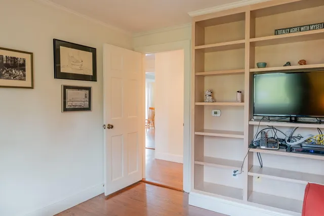 $1,295,000 | 15 Sea Cove Road, Cumberland, ME 04110