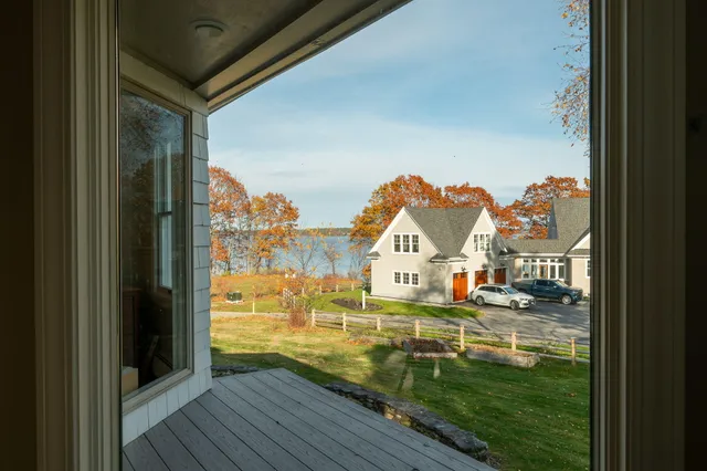 $1,295,000 | 15 Sea Cove Road, Cumberland, ME 04110