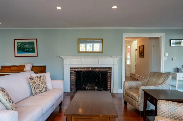 $1,295,000 | 15 Sea Cove Road, Cumberland, ME 04110