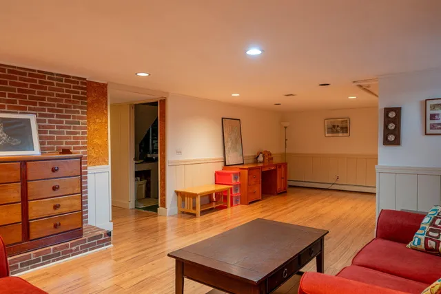 $1,295,000 | 15 Sea Cove Road, Cumberland, ME 04110