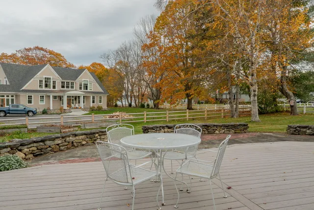 $1,295,000 | 15 Sea Cove Road, Cumberland, ME 04110