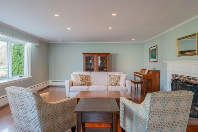 $1,295,000 | 15 Sea Cove Road, Cumberland, ME 04110