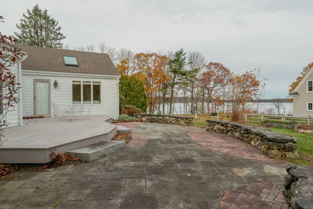 $1,295,000 | 15 Sea Cove Road, Cumberland, ME 04110