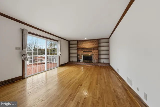 a view of entryway with stairs