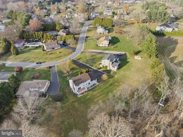 $679,900 | 24 Haileys Trail, Newark, DE 19711