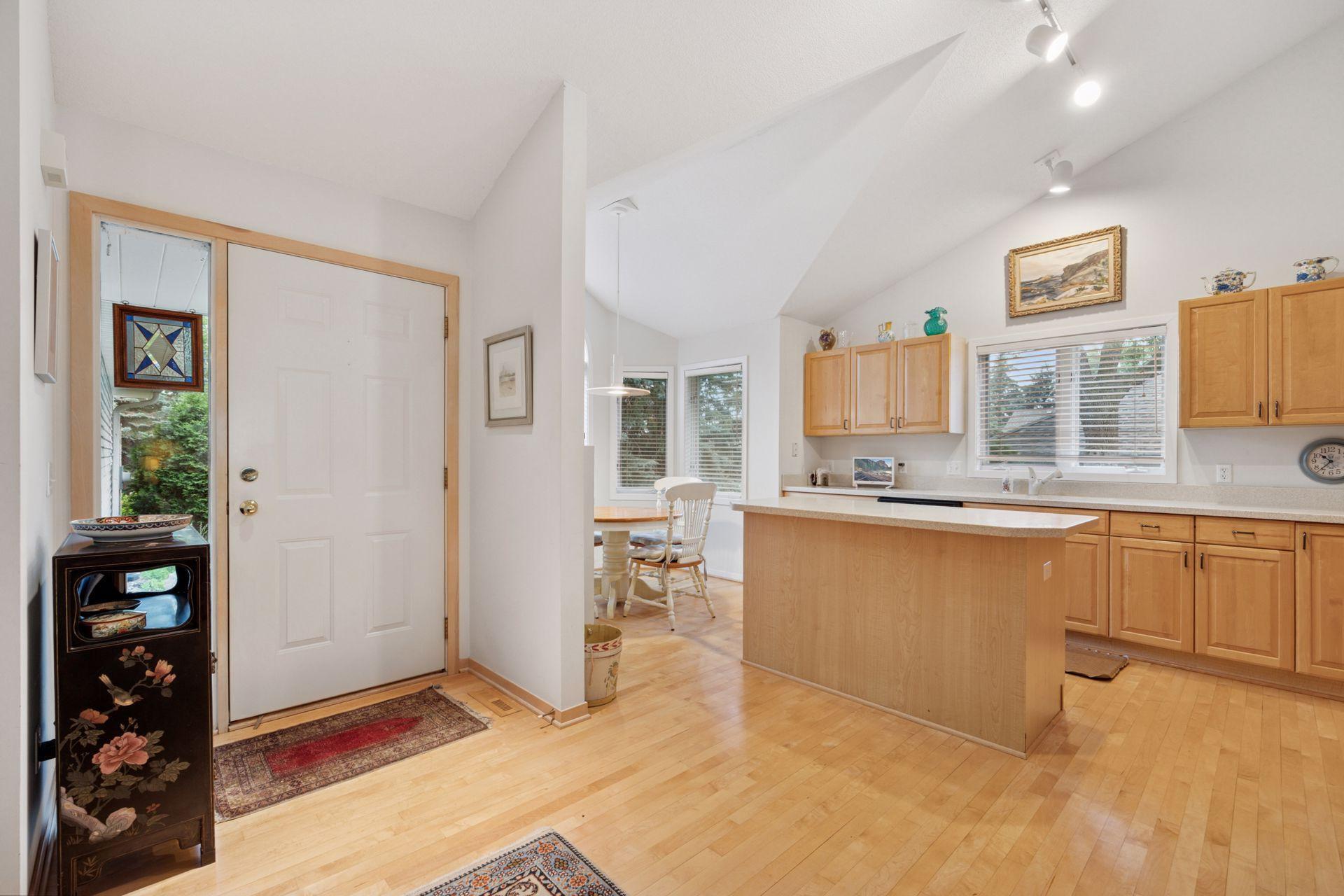 6530 Vernon Hills Road Edina, MN 55436 - Photo 4 of 44 Gallery Image 4