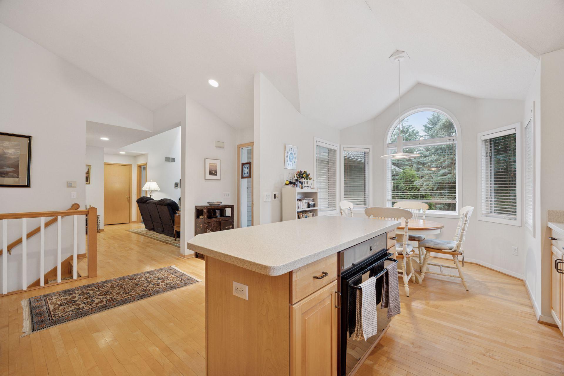 6530 Vernon Hills Road Edina, MN 55436 - Photo 7 of 44 Gallery Image 7