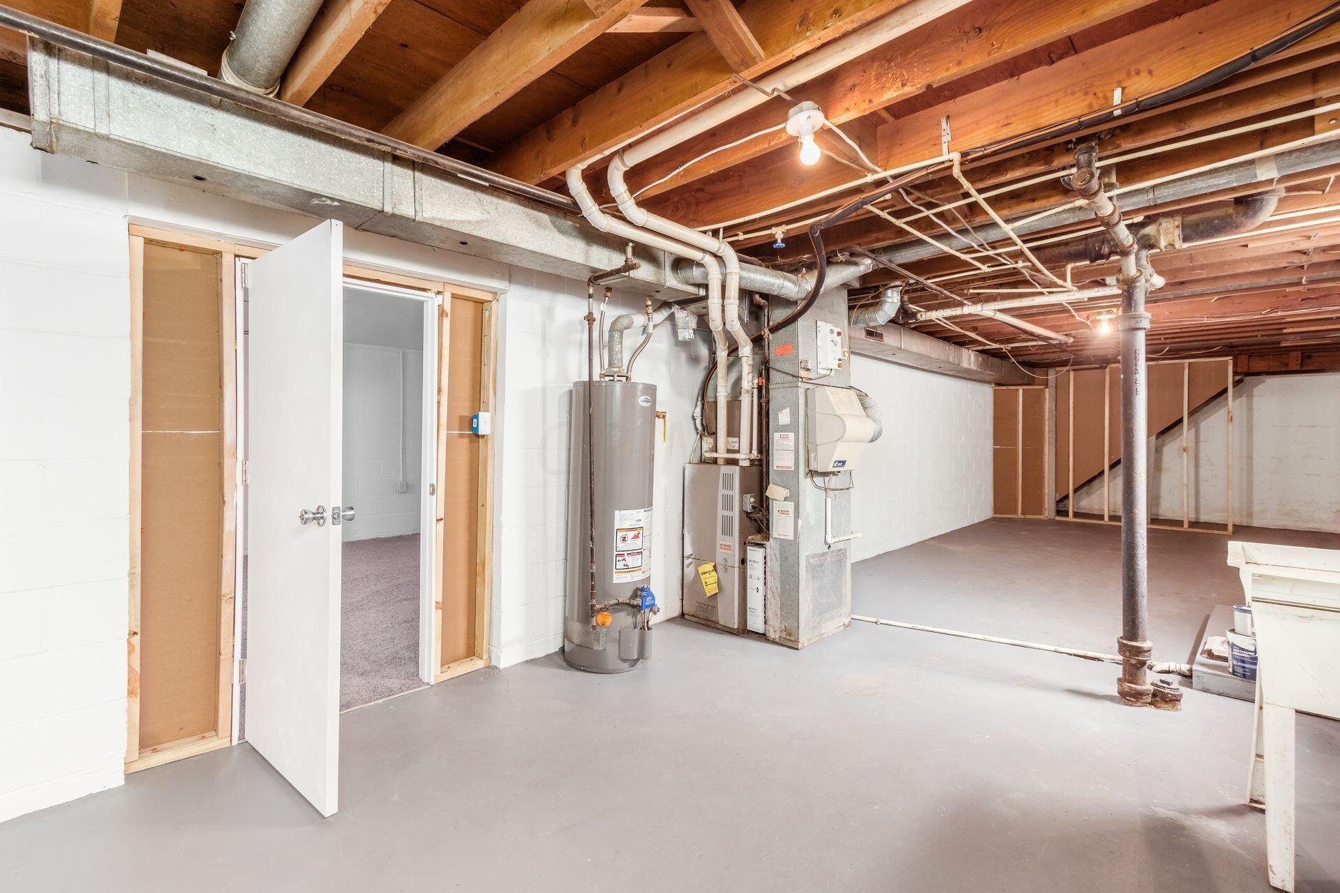 4383 Maize Road Columbus, OH 43224 - Photo 22 of 33 Storage