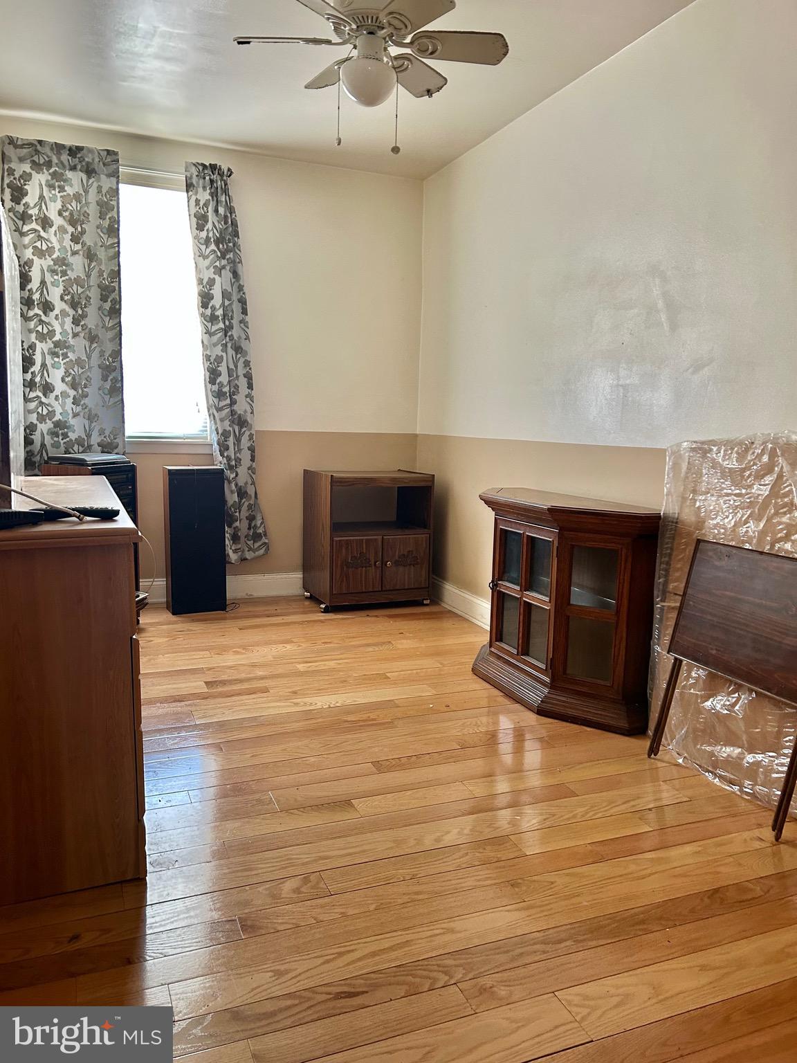1734 Strahle Street Philadelphia, PA 19152 - Photo 18 of 23 Second bedroom