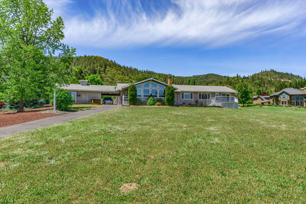 4002 Livingston Road Central Point, OR 97502 - Photo 59 of 60 LR(2)