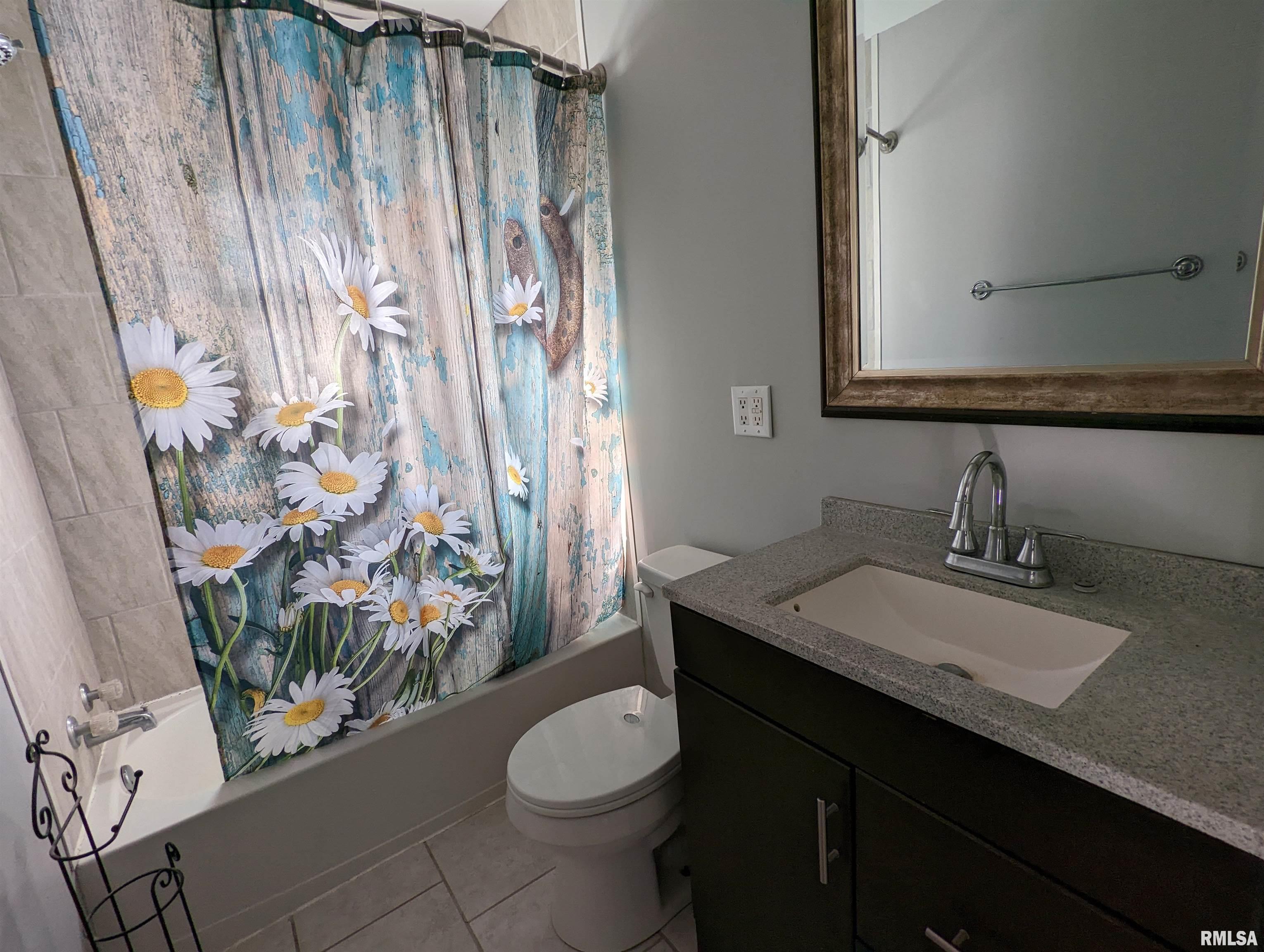 352 Albert Street Creve Coeur, IL 61610 - Photo 14 of 47