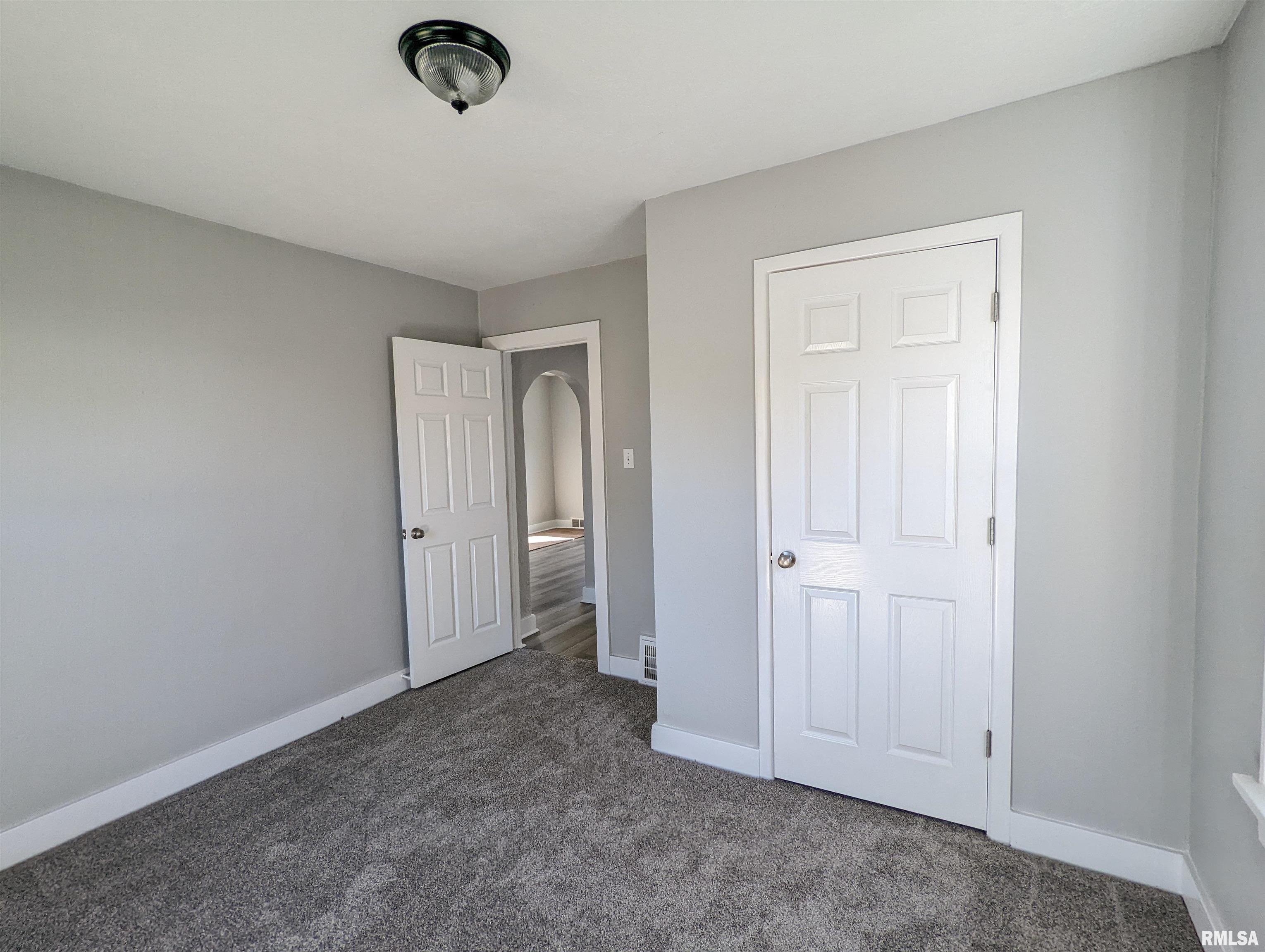 352 Albert Street Creve Coeur, IL 61610 - Photo 22 of 47