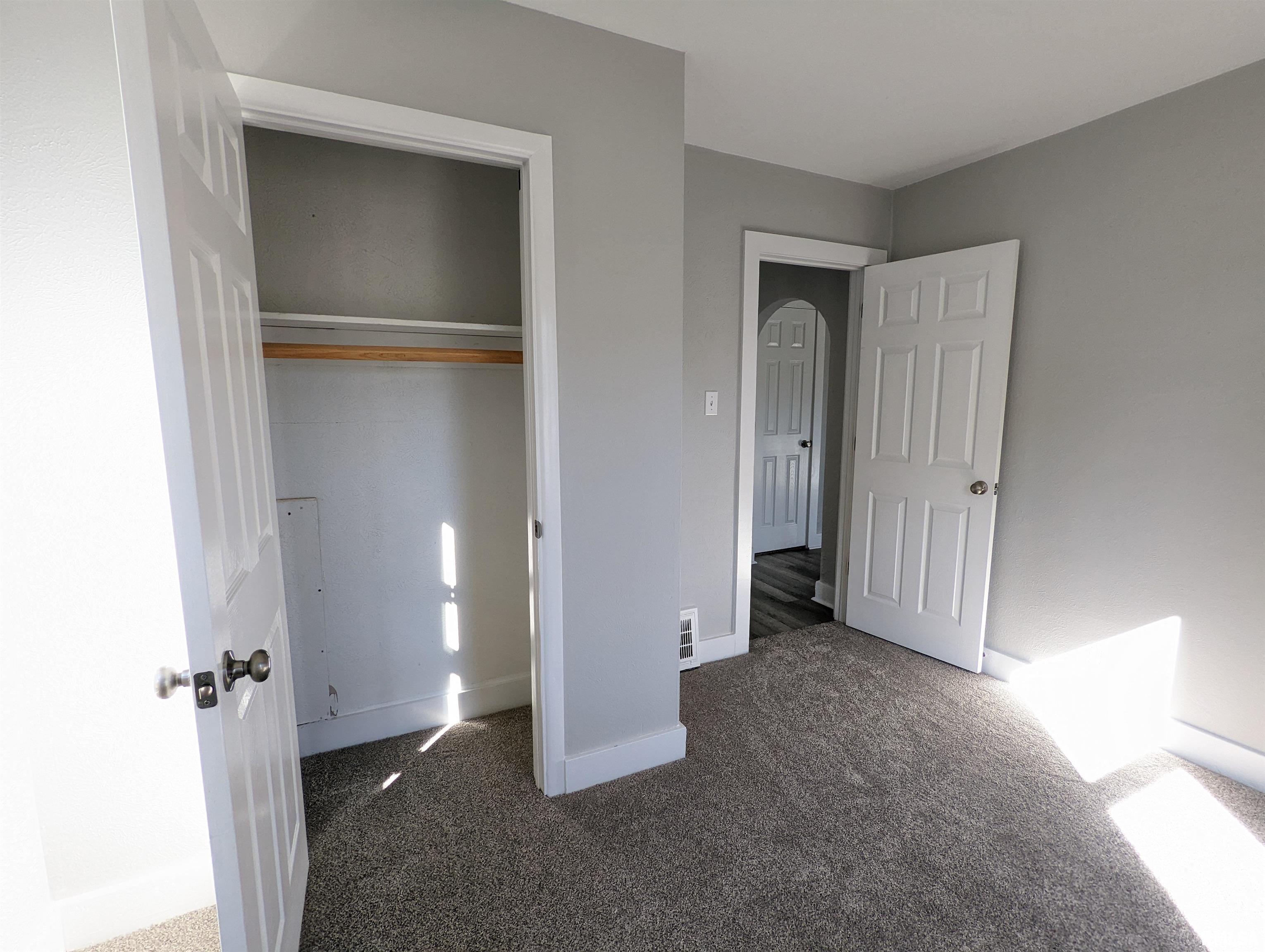 352 Albert Street Creve Coeur, IL 61610 - Photo 24 of 47