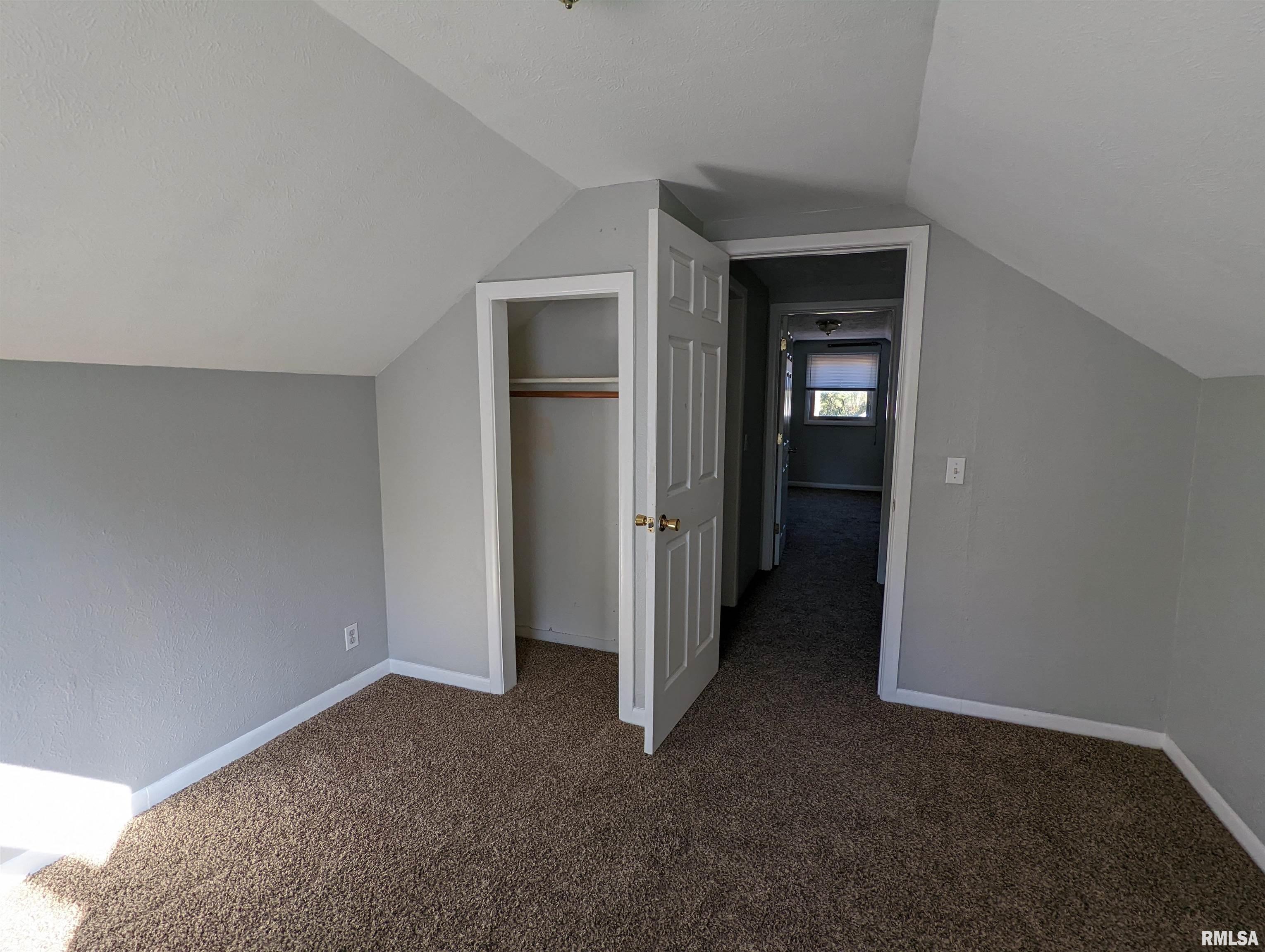 352 Albert Street Creve Coeur, IL 61610 - Photo 30 of 47