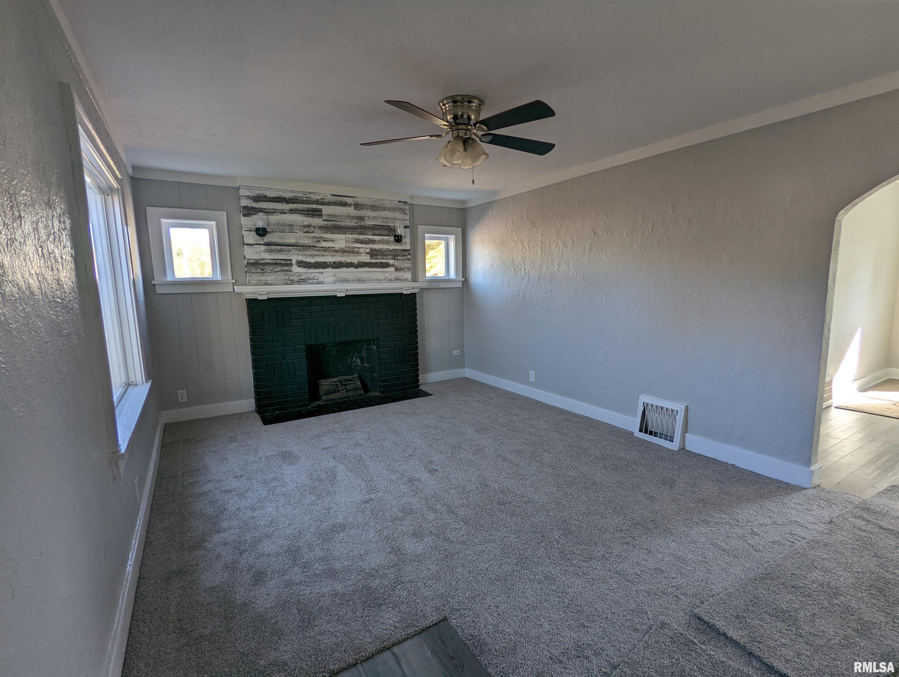 352 Albert Street Creve Coeur, IL 61610 - Photo 34 of 47