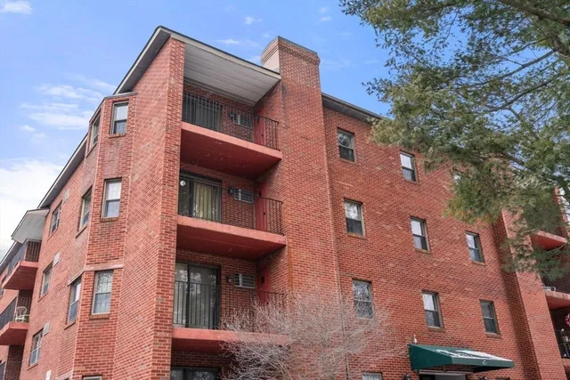 $2,900 | 16 Winter Street, Unit 41C, Waltham, MA 02451