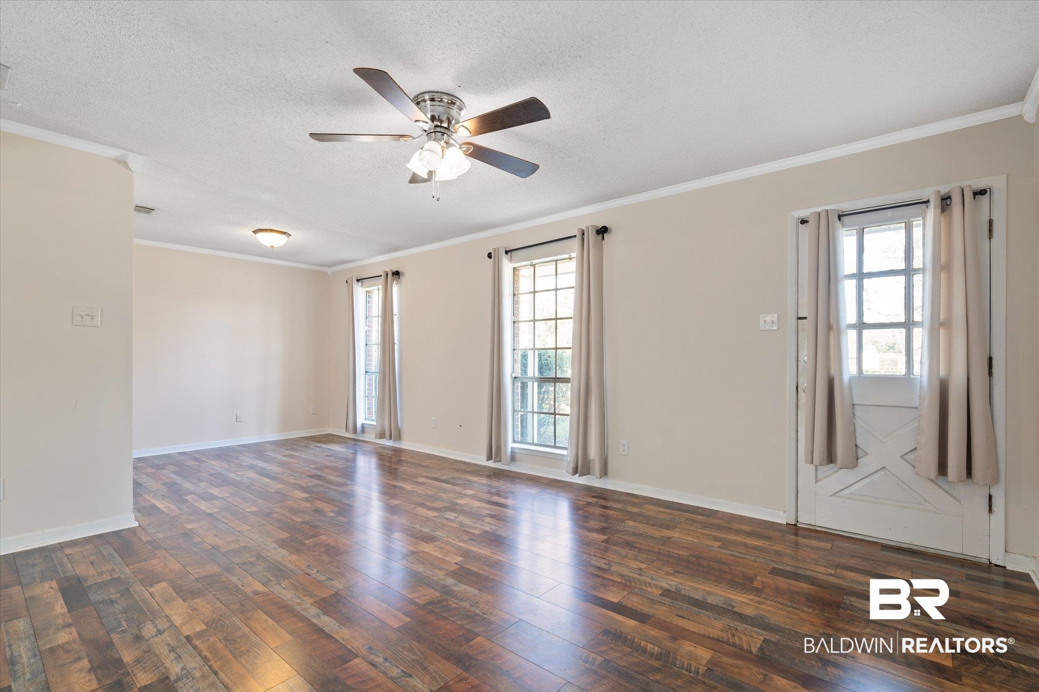 6551 Cherokee Trail North Theodore, AL 36582 - Photo 3 of 22