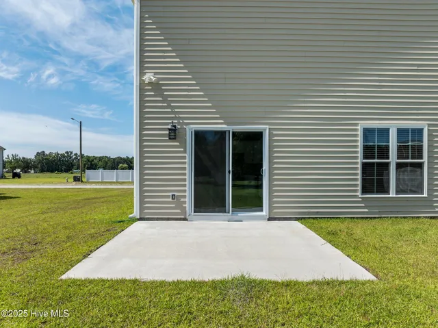 $313,900 | 847 Mulligan Drive, Ayden, NC 28513