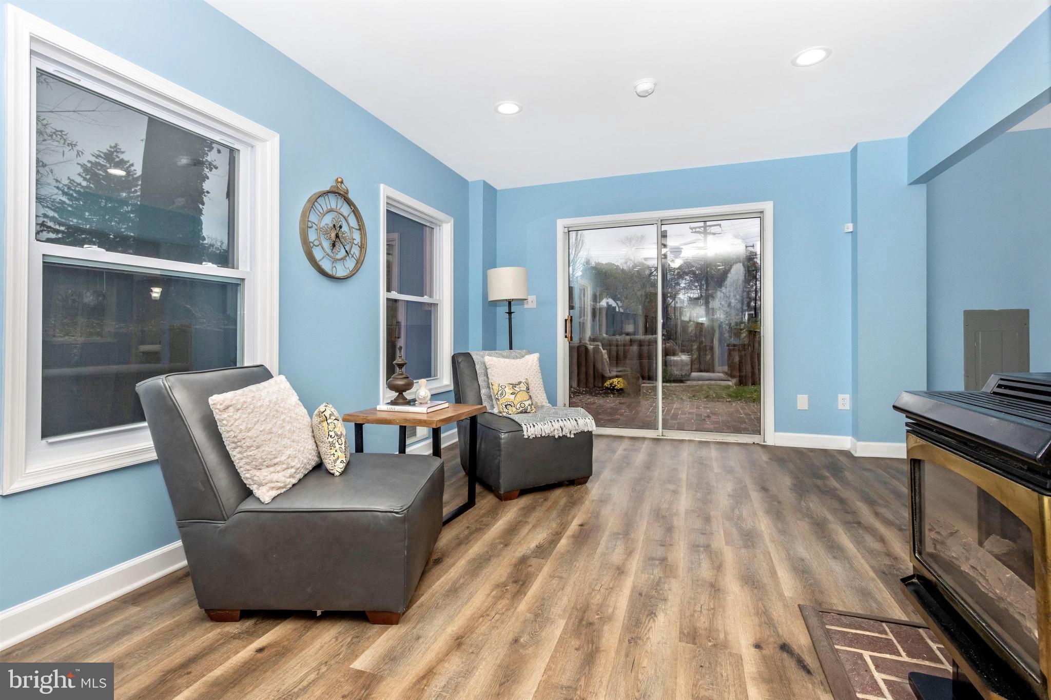 7758 Decatur Road Hyattsville, MD 20784 - Photo 23 of 54 Family room