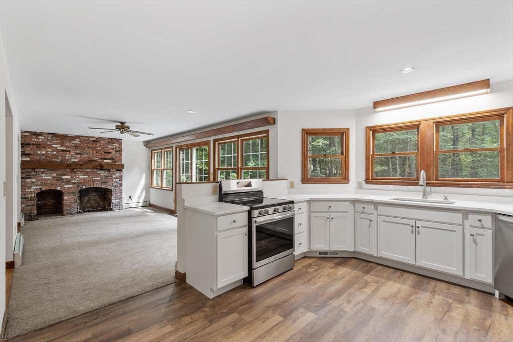 686 Scott Road Fitchburg, MA 01420 - Photo 2 of 41 Gallery Image 2