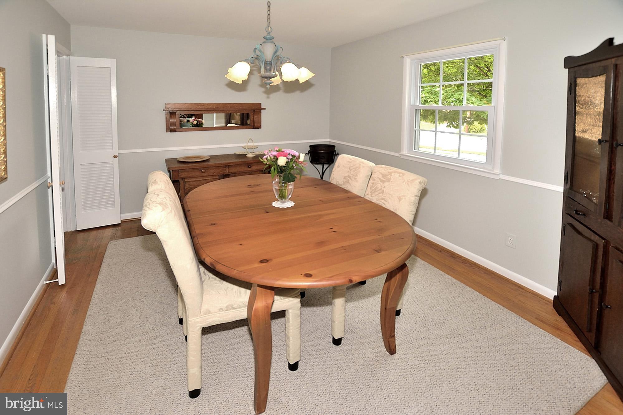 2507 Culpeper Road Alexandria, VA 22308 - Photo 16 of 40 Dining room