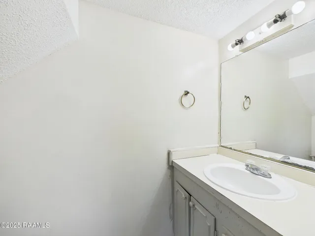 $525 | 117 Marigny Circle, Unit A, Duson, LA 70529