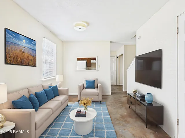 $525 | 117 Marigny Circle, Unit A, Duson, LA 70529