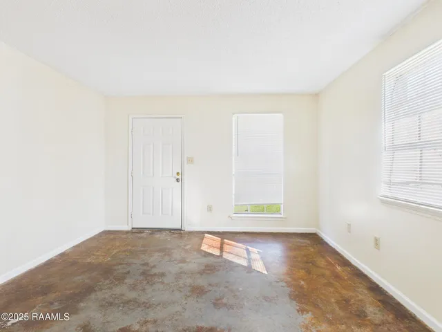 $525 | 117 Marigny Circle, Unit A, Duson, LA 70529