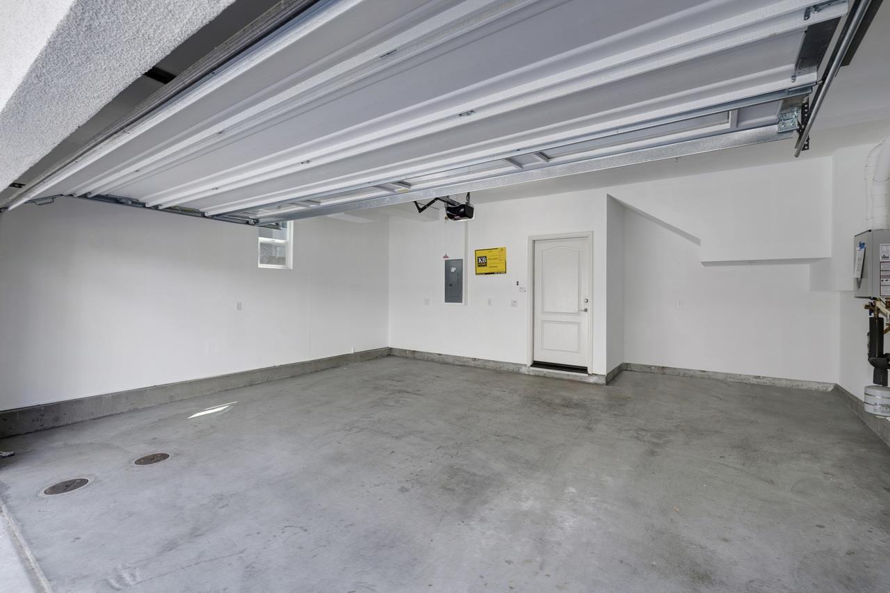 3079 Manuel Loop San Jose, CA 95136 - Photo 46 of 64 a view of a garage