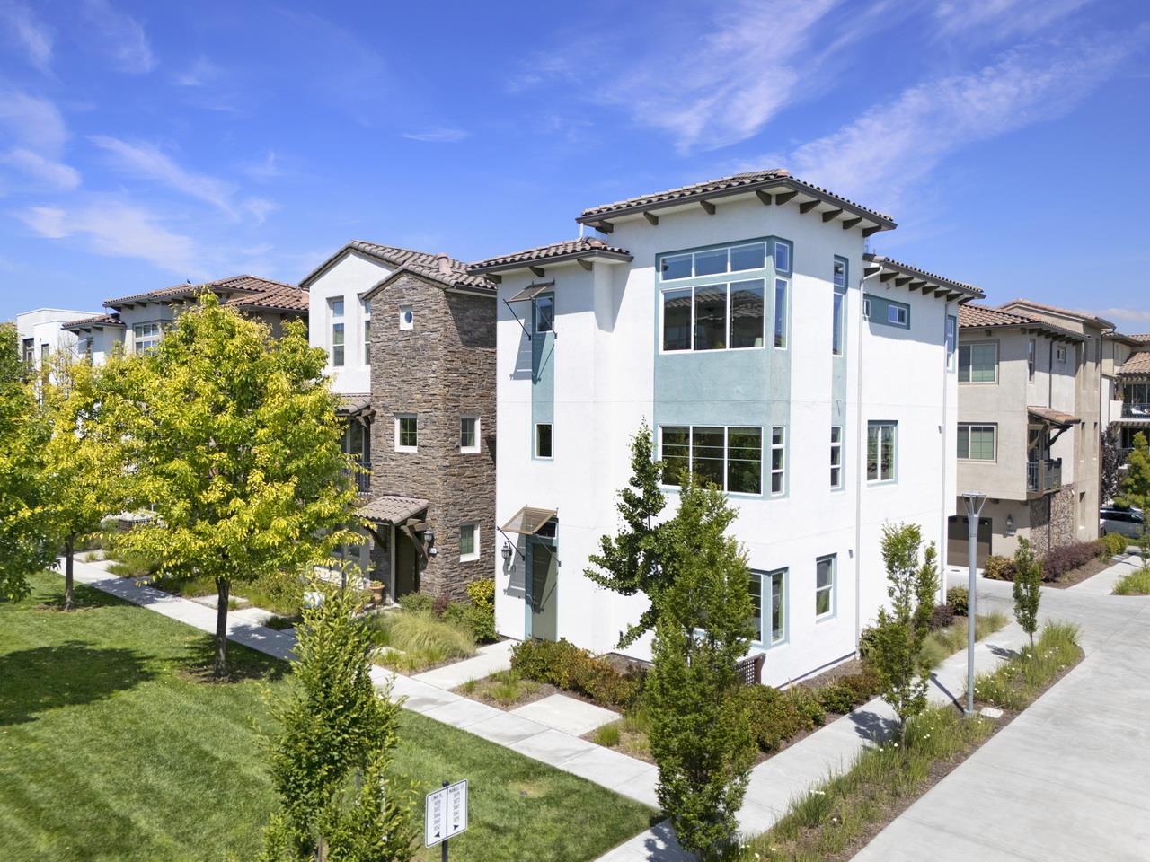 3079 Manuel Loop San Jose, CA 95136 - Photo 51 of 64 a front view of a house with a yard