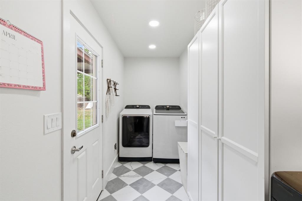 909 3rd Street Graham, TX 76450 - Photo 16 of 33