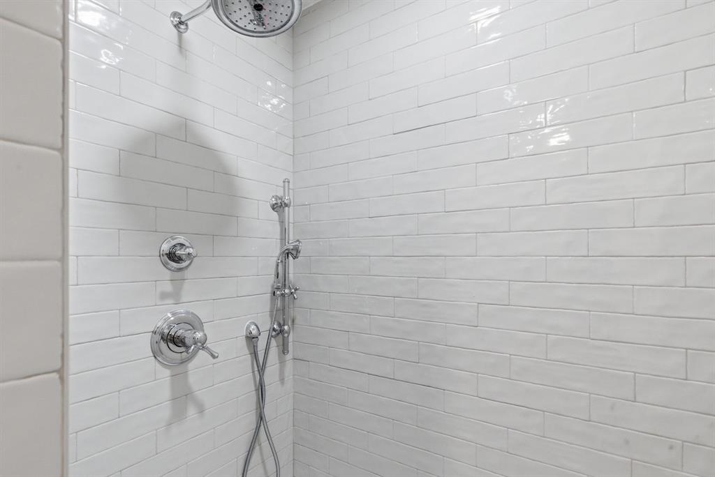 909 3rd Street Graham, TX 76450 - Photo 18 of 33