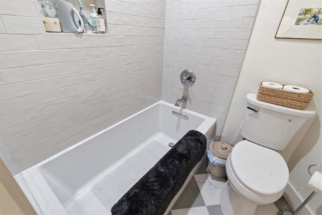 909 3rd Street Graham, TX 76450 - Photo 19 of 33