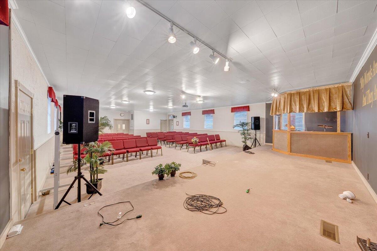 418 North Beverly Avenue Covington, VA 24426 - Photo 8 of 49 a kitchen with a refrigerator and a sink